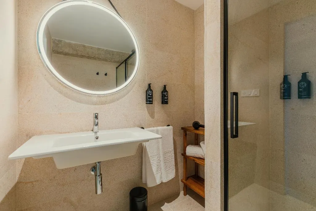 APARTMENT CAPACITY 3 Room, Paya Suites, Ibiza