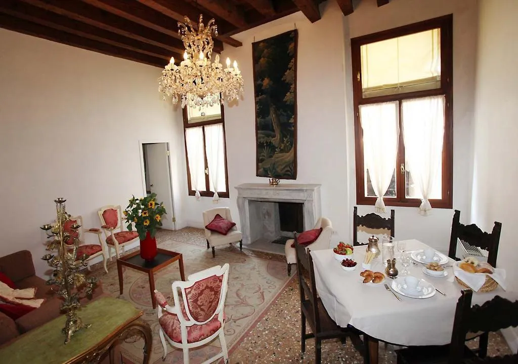 Room, Palazzo Contarini Della Porta Di Ferro Hotel, Venice