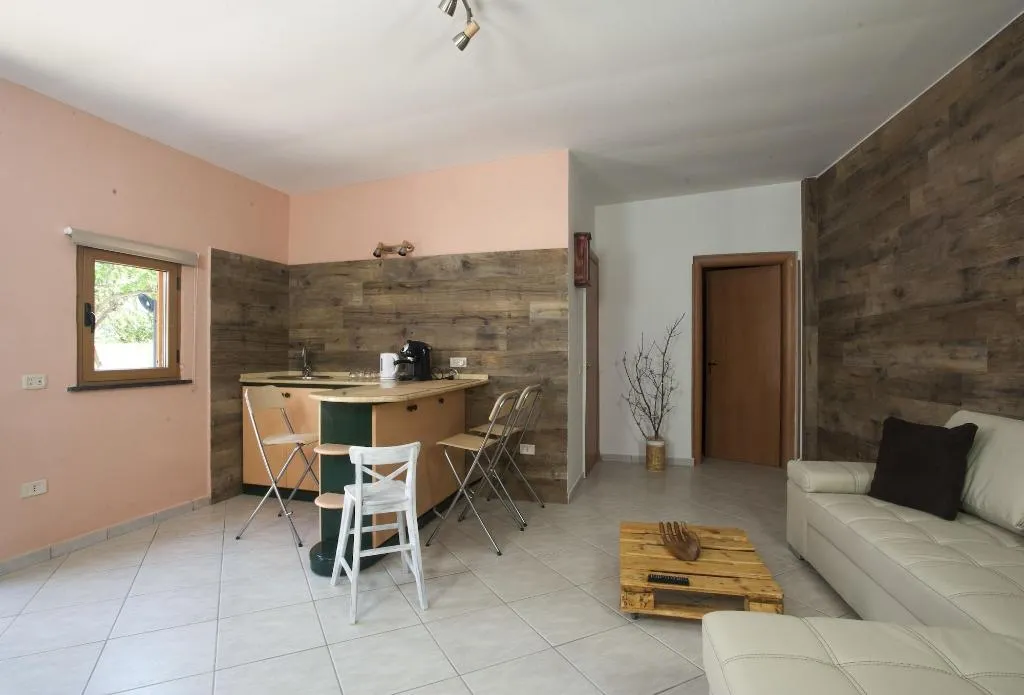Room, City Pompei Accommodations, Naples