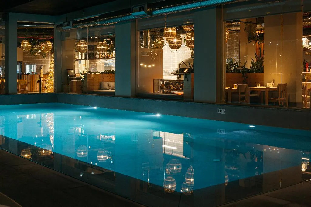 Pool, You and the sea, Lisbon