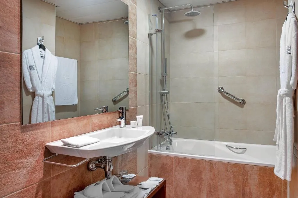 TWIN STANDARD Room, AC Madrid Carlton, Madrid