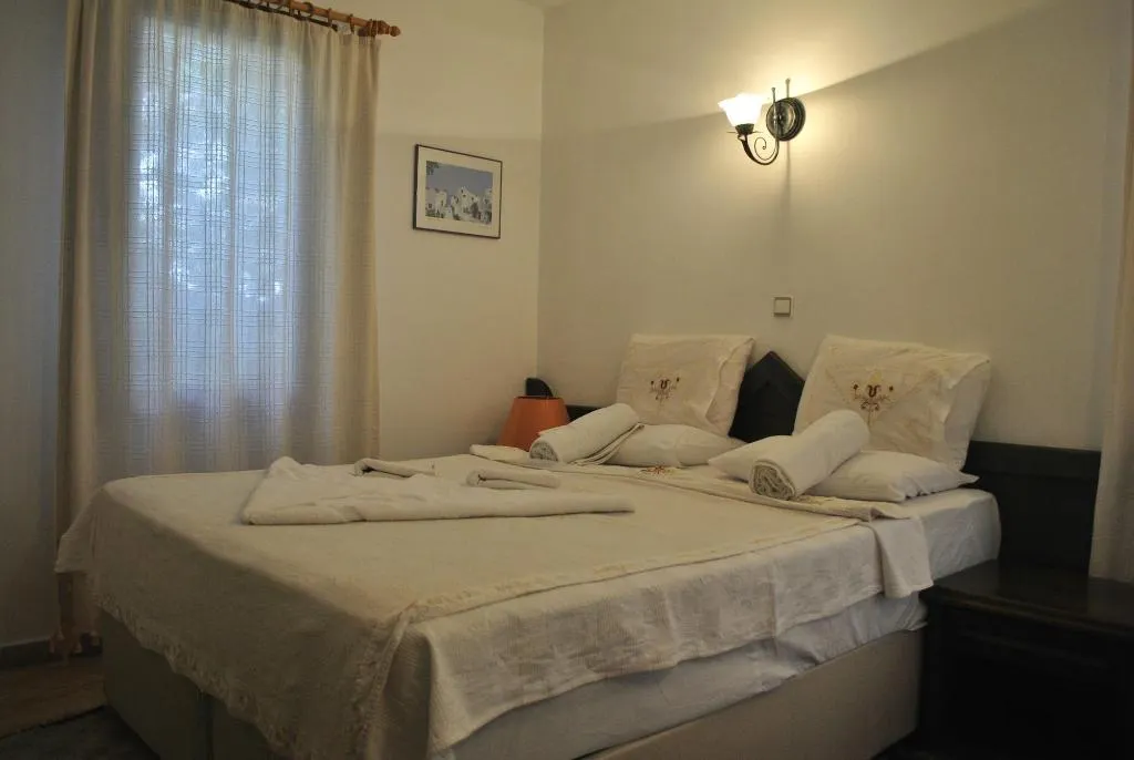 Room, Dionysia, Antalya