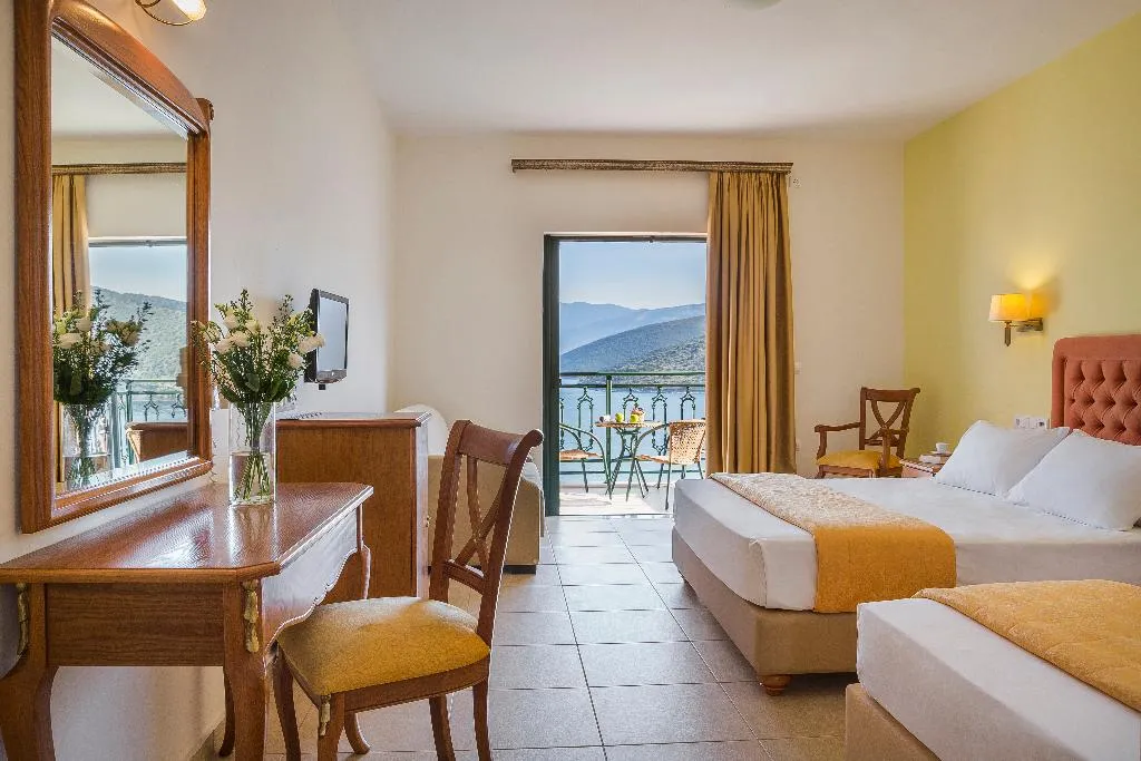 FAMILY ROOM SEA VIEW Room, Kefalonia Bay Palace by GHH, Kefallinia