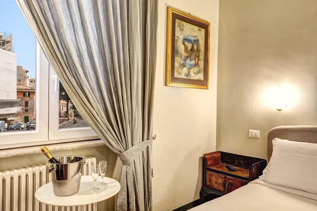 Room, Tree Charme Trilussa, Rome