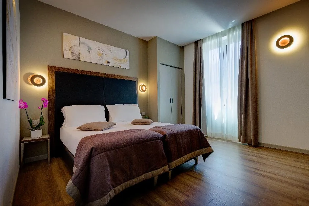 Double or Twin SUPERIOR Room, Al Manthia Hotel, Rome
