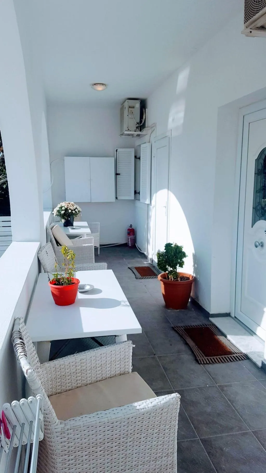 Room, Pleasure Beachside Studios, Santorini