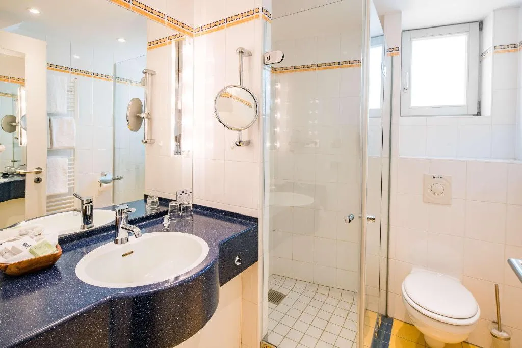 TRIPLE WITH DOUBLE BED Room, Best Western Hotel Kantstrasse Berlin, Berlin