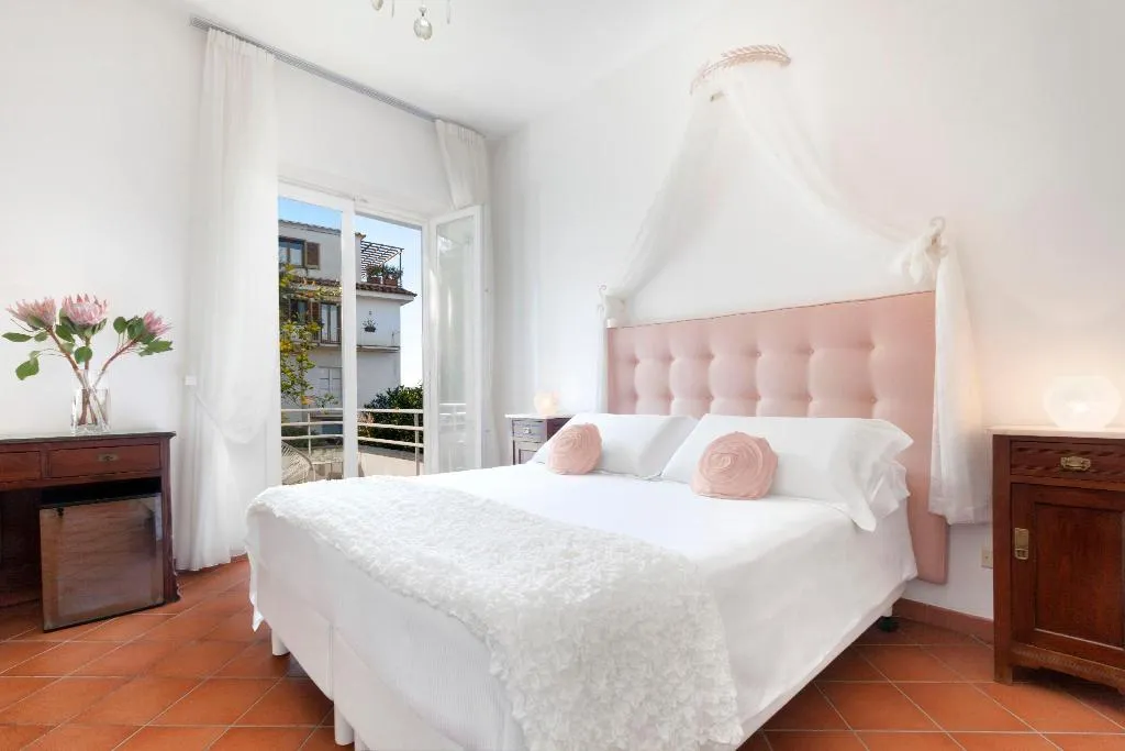 Room, Villa Oriana Relais, Naples