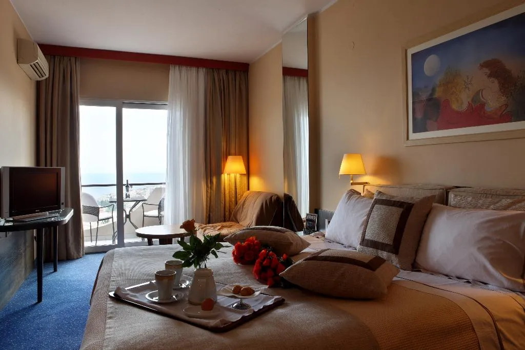 JUNIOR SUITE SEA VIEW Room, Egnatia City Hotel & Spa, Thessaloniki