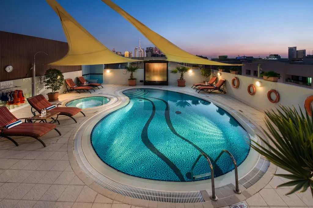 Pool, Savoy Suites Hotel Apartments, Dubai