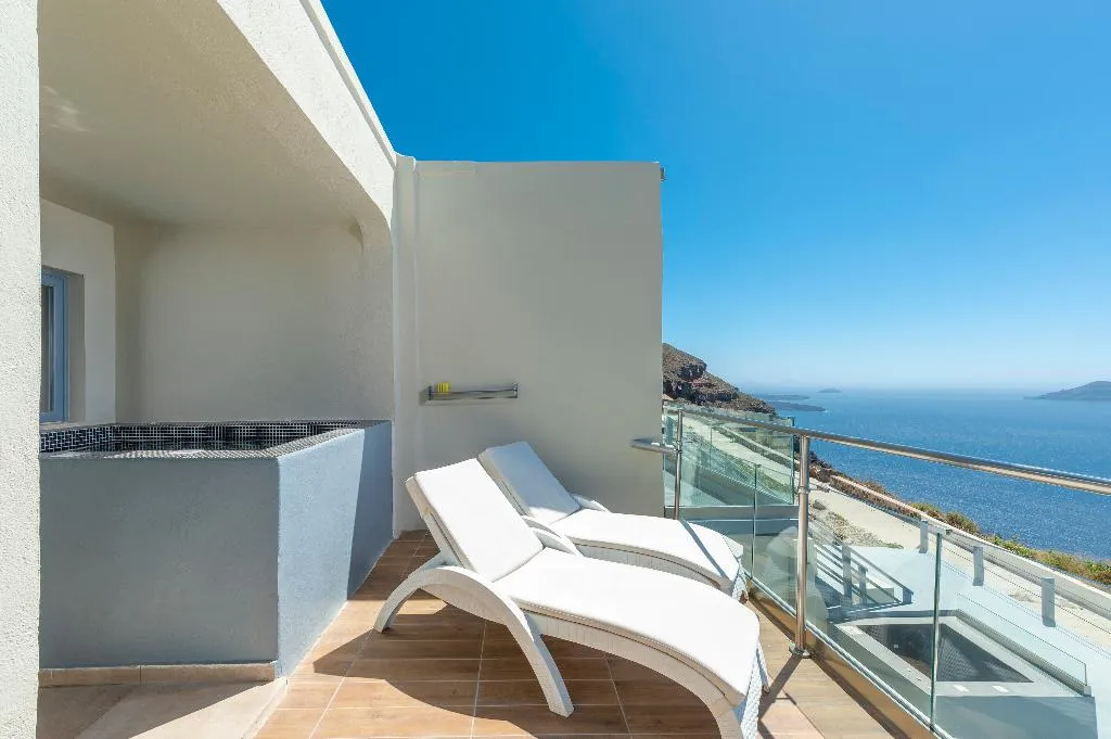 SUITE HONEYMOON Room, Gizis Cliffside Suites, Santorini