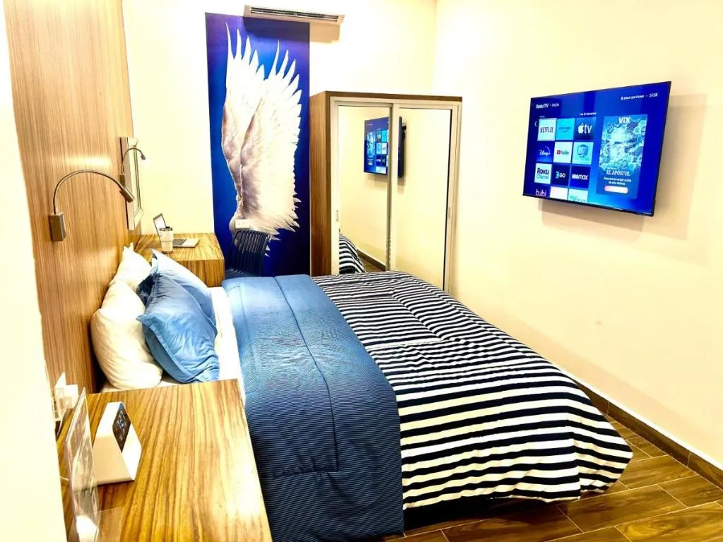 SUITE KING SIZE BED Room, Sky Inn Hotel, Cancun Area