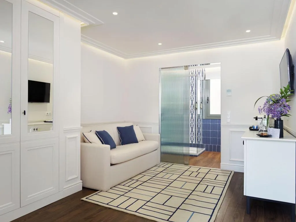 JUNIOR SUITE DELUXE Room, H10 Universitat, Barcelona