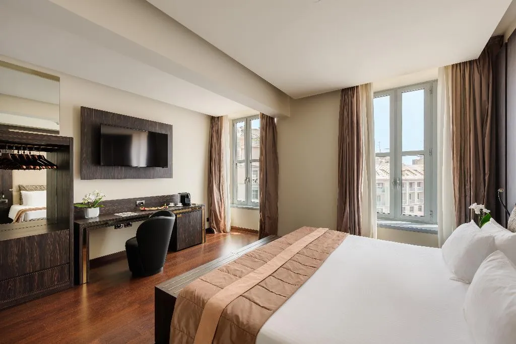 TRIPLE EXECUTIVE Room, The Square Milano Duomo, Milan