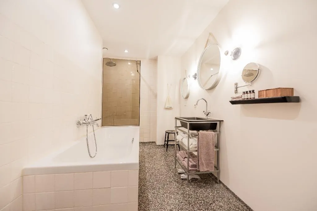 DOUBLE SUPERIOR Room, Hotel V Nesplein, Amsterdam