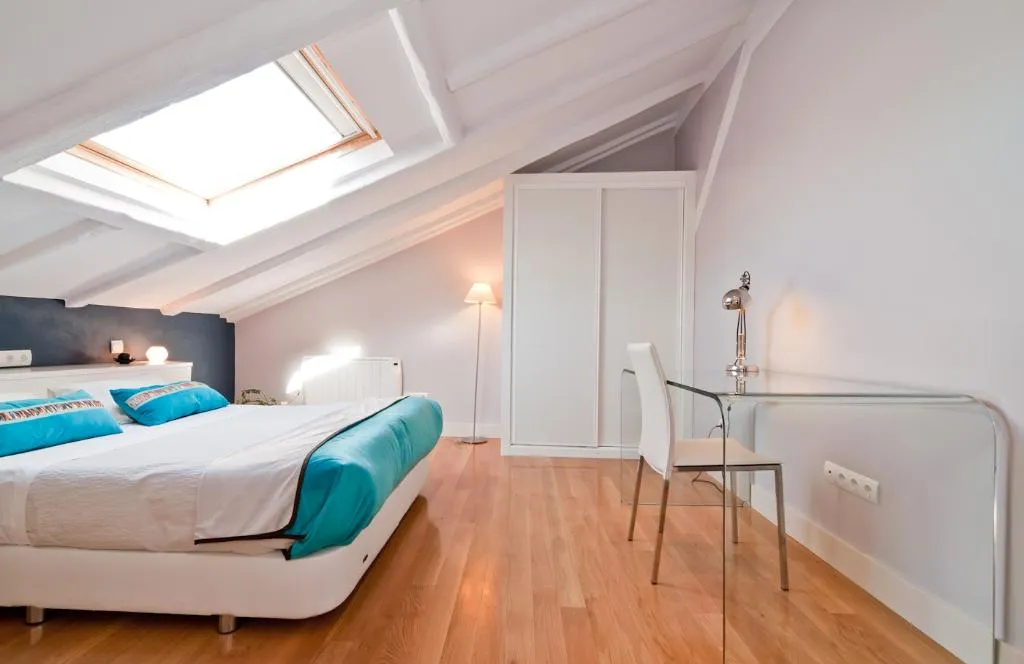 APARTMENT DUPLEX Room, Smartr Madrid Atocha, Madrid