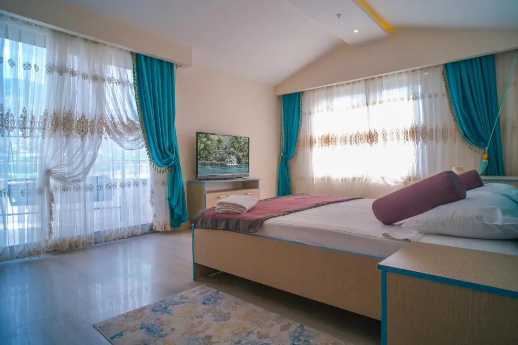 QUADRUPLE COMFORT Room, Graf Victor Apart Hotel, Antalya