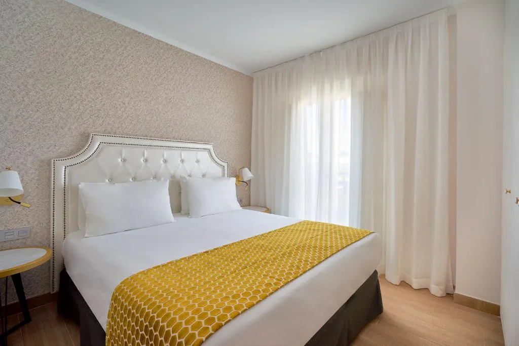 Room WITH TERRACE Room, Tandem Soho Suites, Costa Del Sol