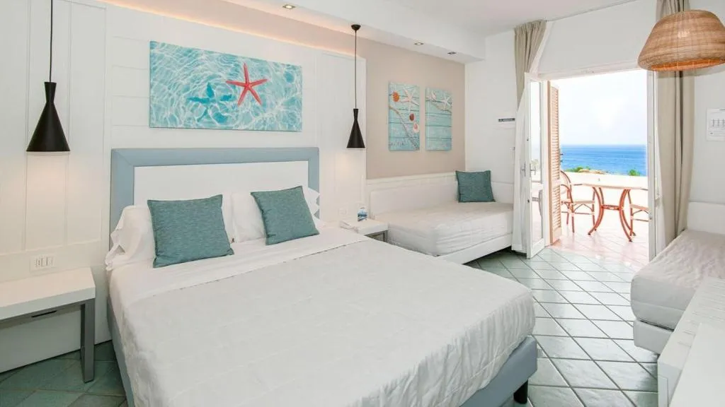 QUADRUPLE SUPERIOR Room, Mangia's Pollina Resort, Palermo