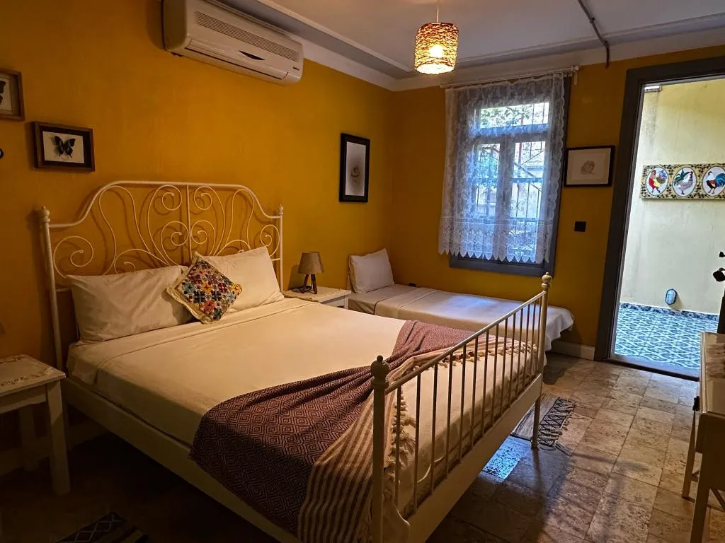 TRIPLE STANDARD Room, Perperene Konağı, Izmir