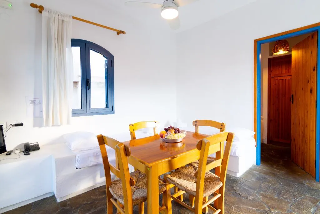 FAMILY ROOM STANDARD Room, Okirroi Villas and Apts, Crete