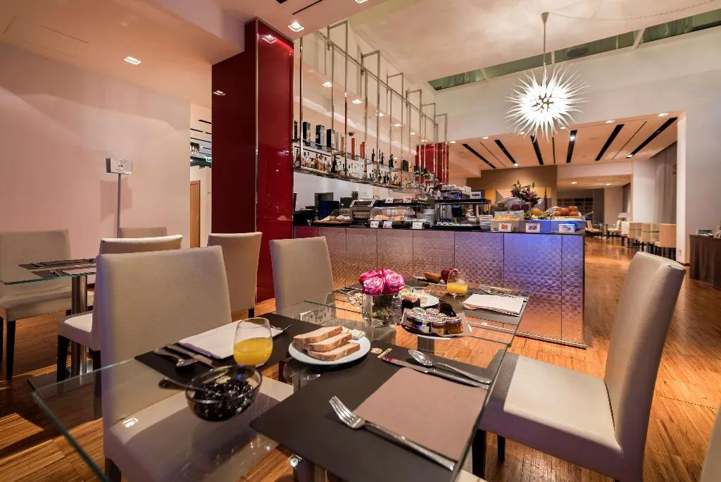 Restaurant, Devero Hotel & Spa, BW Signature Collection, Milan