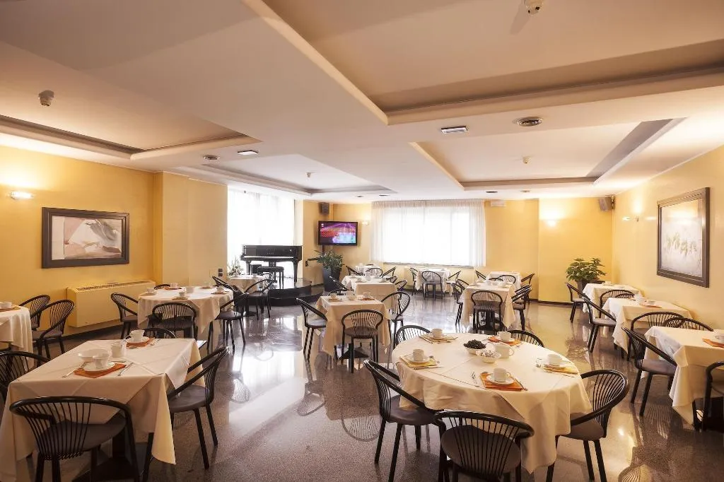 Restaurant, Hotel Del Riale, Milan