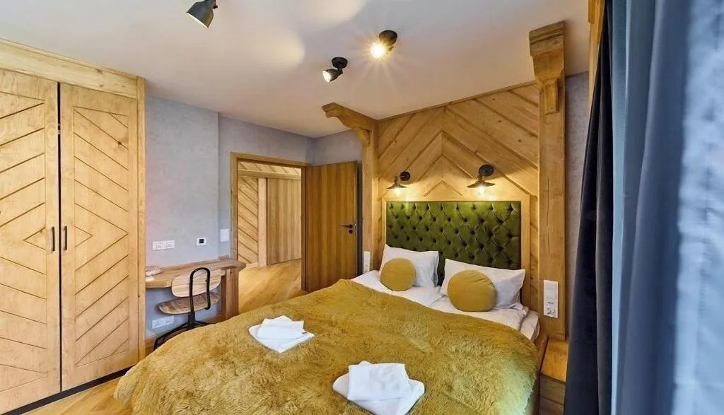 Room, ApartHotel Giewont, Krakow