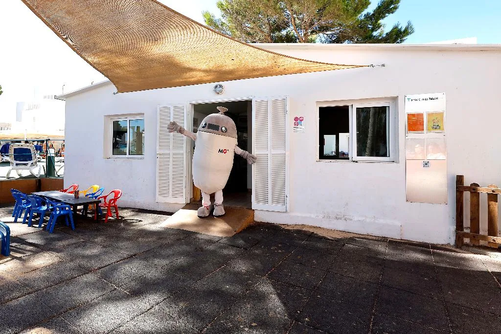 Sports and Entertainment, Hotel Club Es Talaial, Majorca
