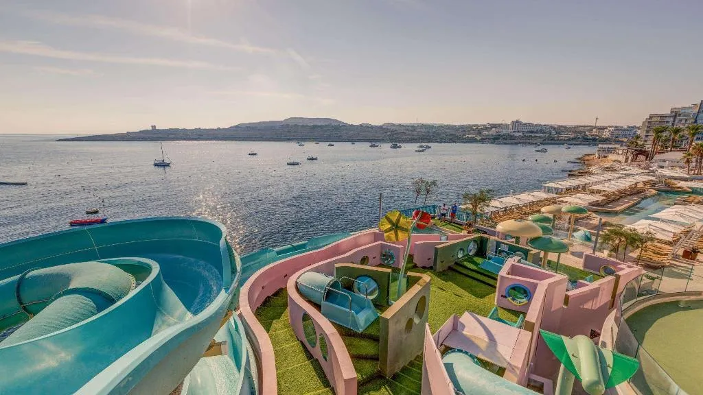 Sports and Entertainment, Ax Odycy, Malta
