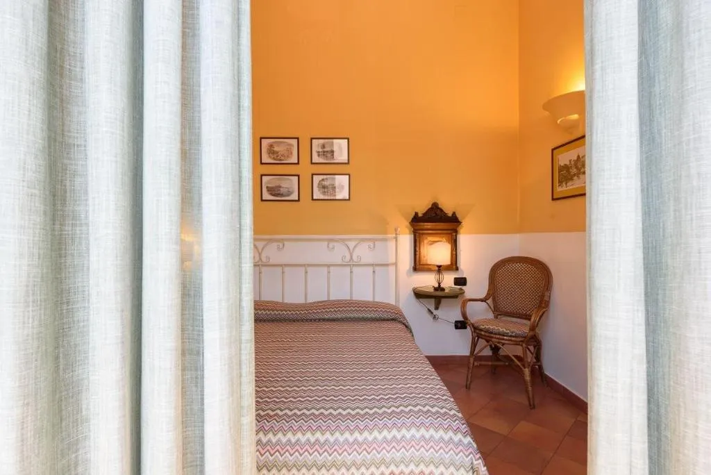 Room, Mergellina, Naples