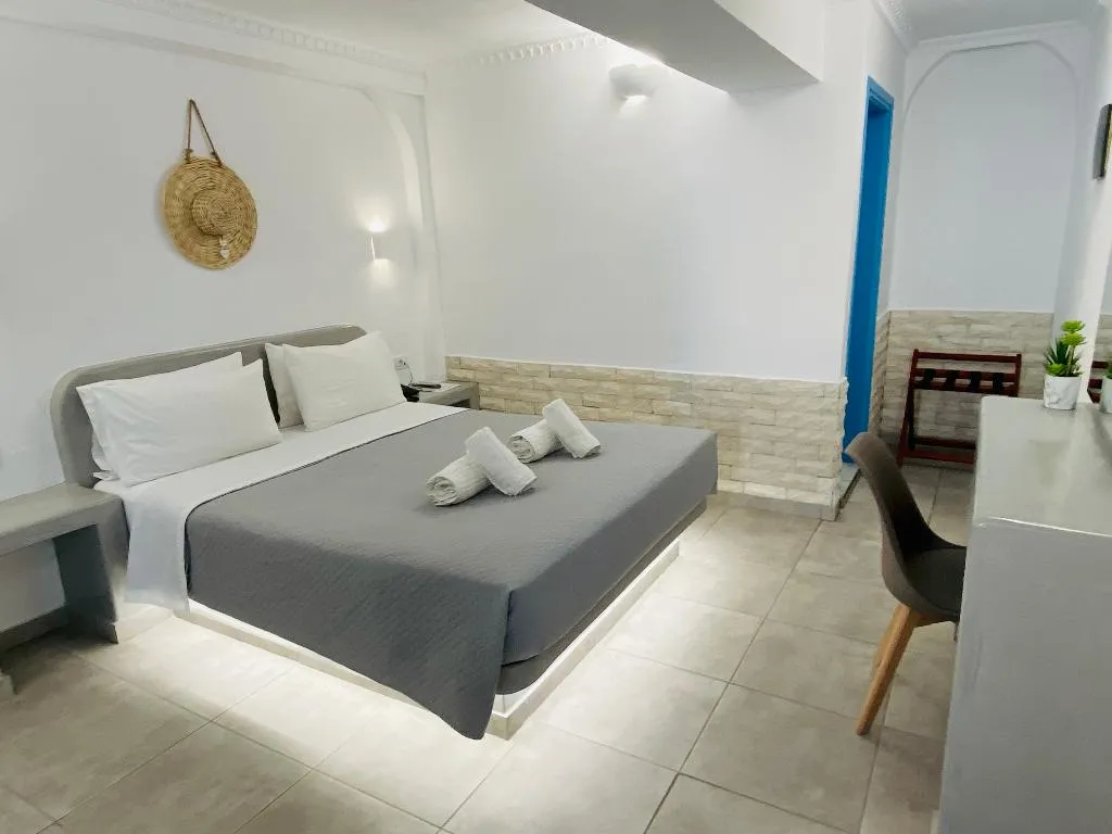 Double or Twin PROMO Room, Perissa Bay, Santorini