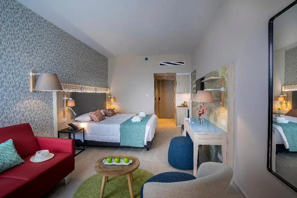 JUNIOR SUITE SEA VIEW Room, Leonardo Laura Beach And Splash Resort, Cyprus