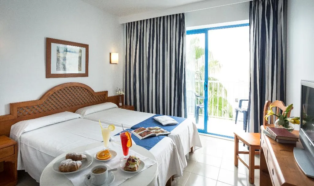 QUADRUPLE STANDARD Room, Hotel Ilusion Vista Blava, Majorca