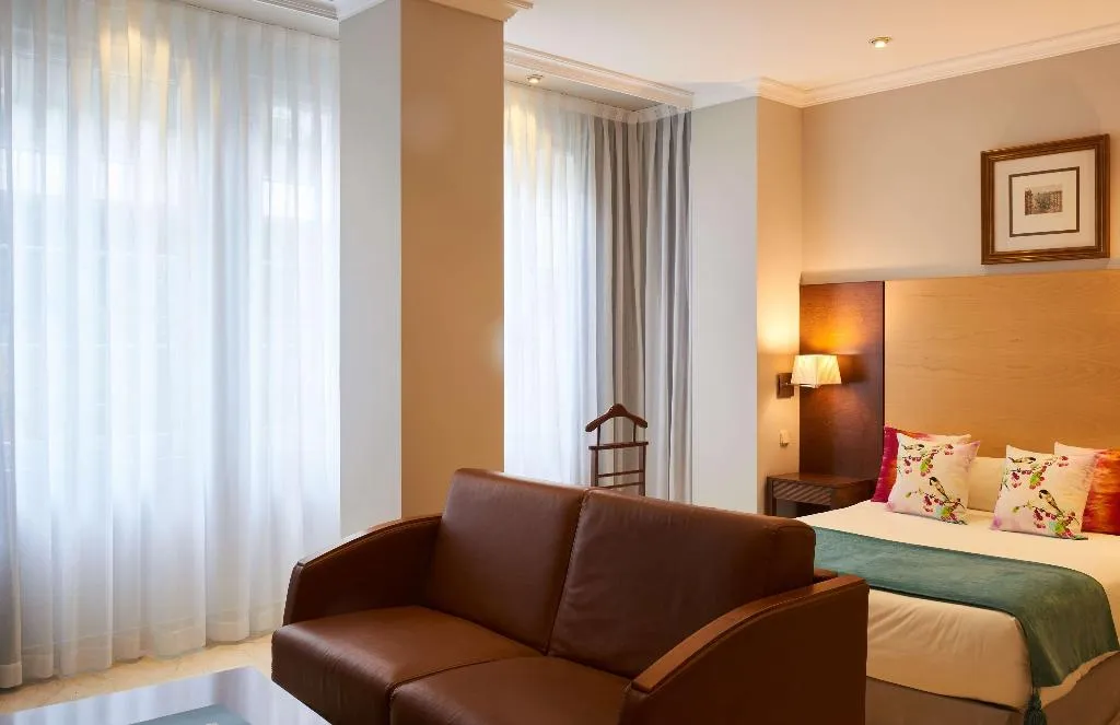 Room, Suites Barrio de Salamanca, Madrid