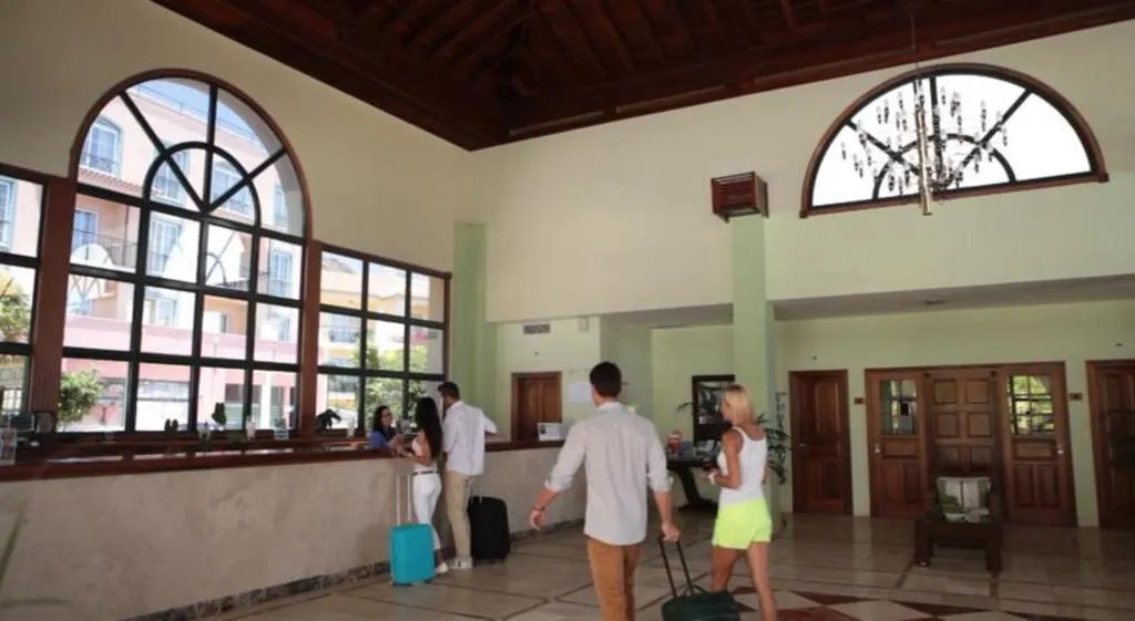 Lobby, Las Olas, La Palma
