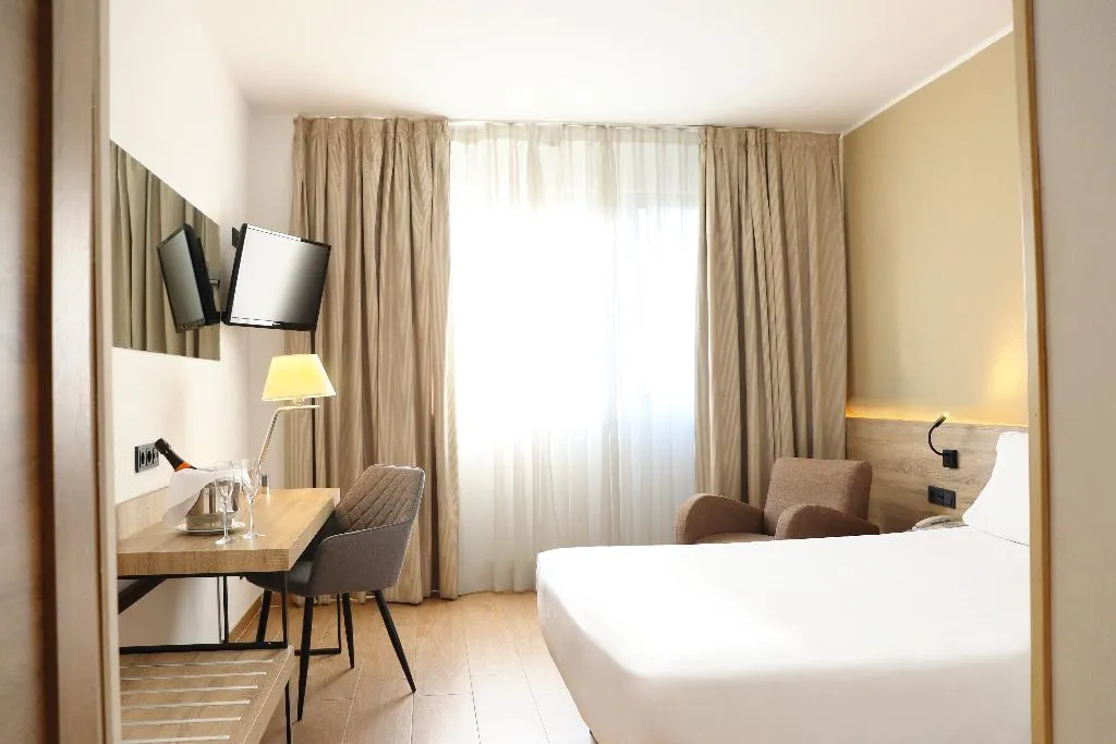 DOUBLE SINGLE USE STANDARD Room, Eurohotel Diagonal Port, Barcelona