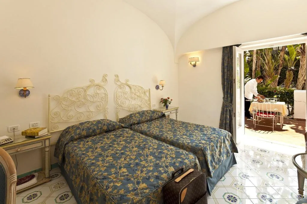 Room, Grand Hotel il Moresco, Naples