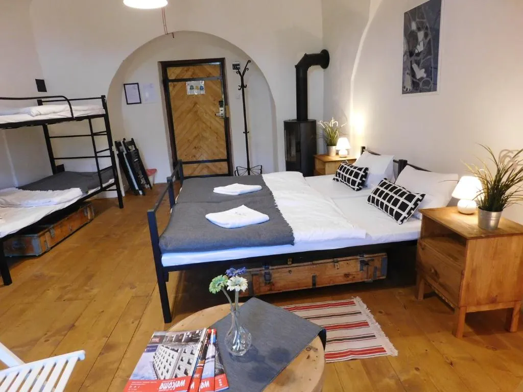 TRIPLE WITH SHARED BATHROOM Room, Luneta Warszawska Hostel, Krakow