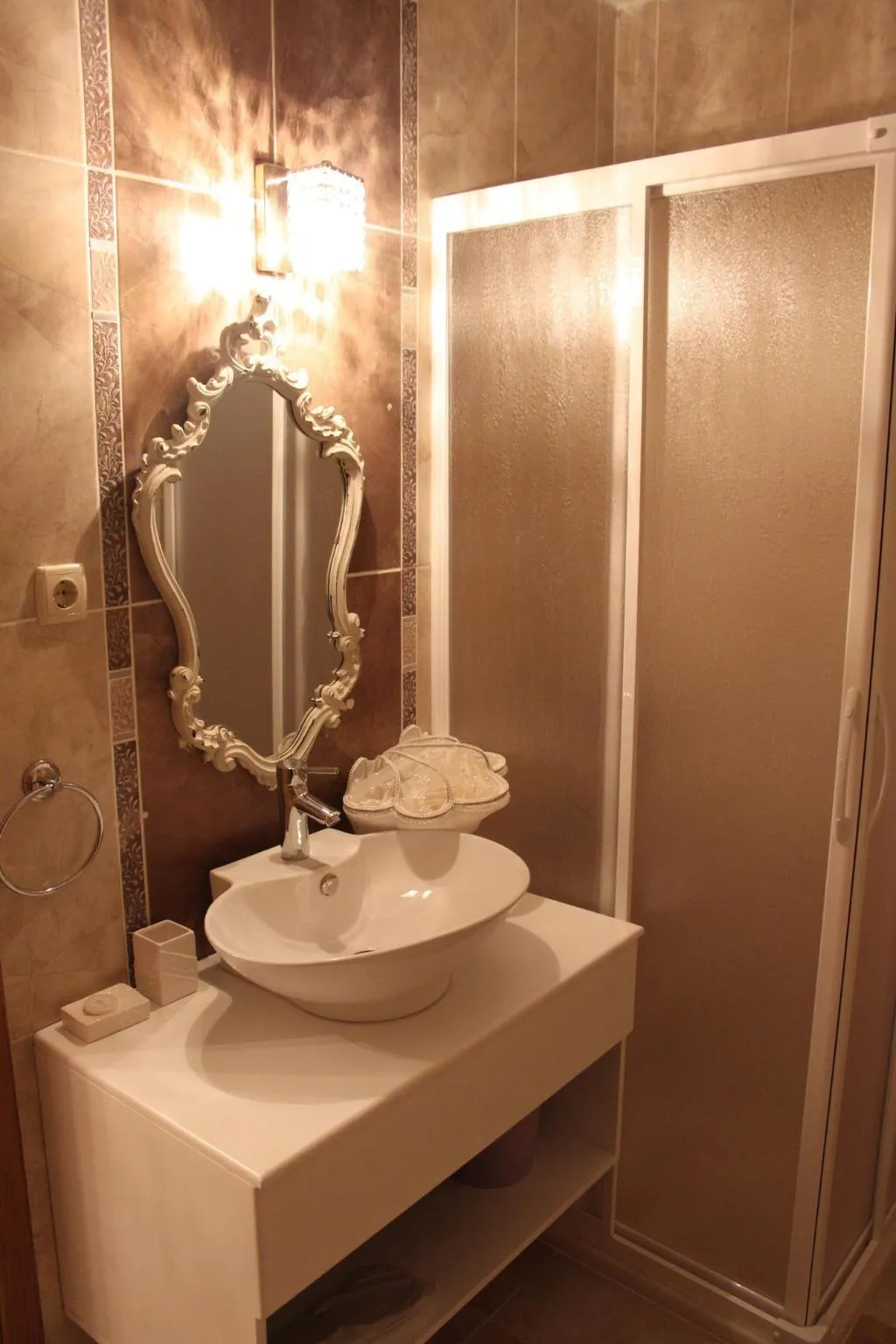 Room, Huri & Nuri Hotel, Izmir