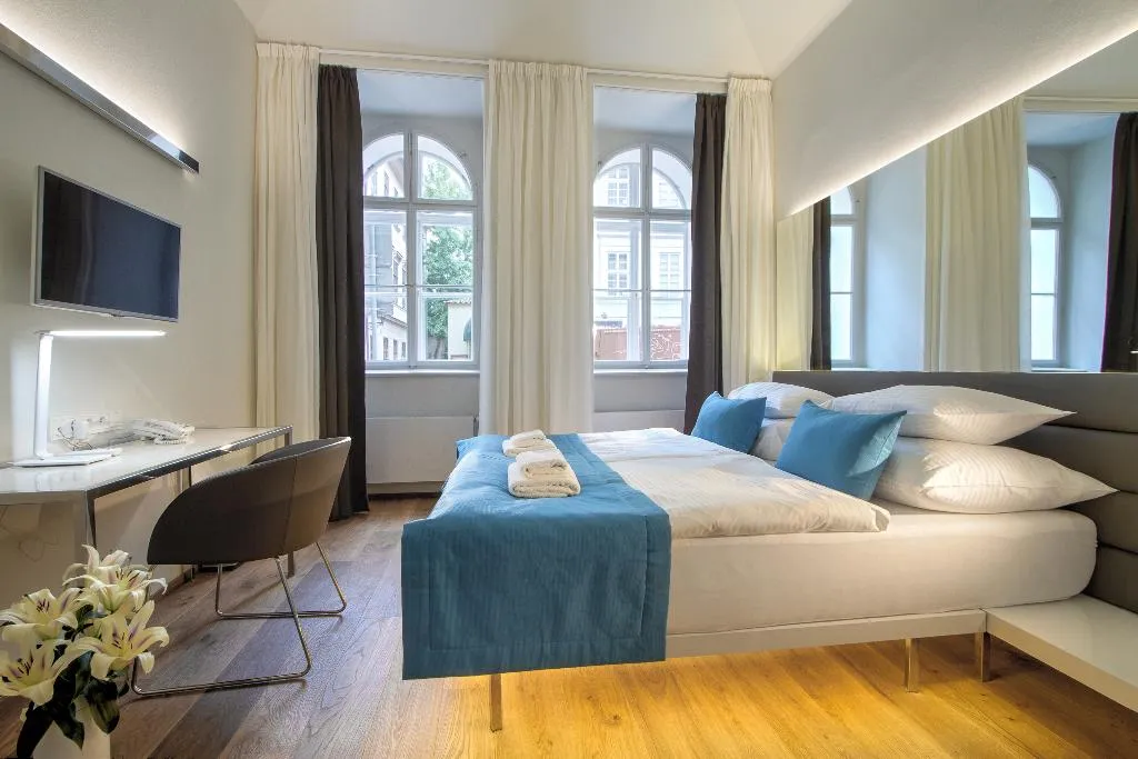 Double or Twin STANDARD Room, Bishops House, Prague
