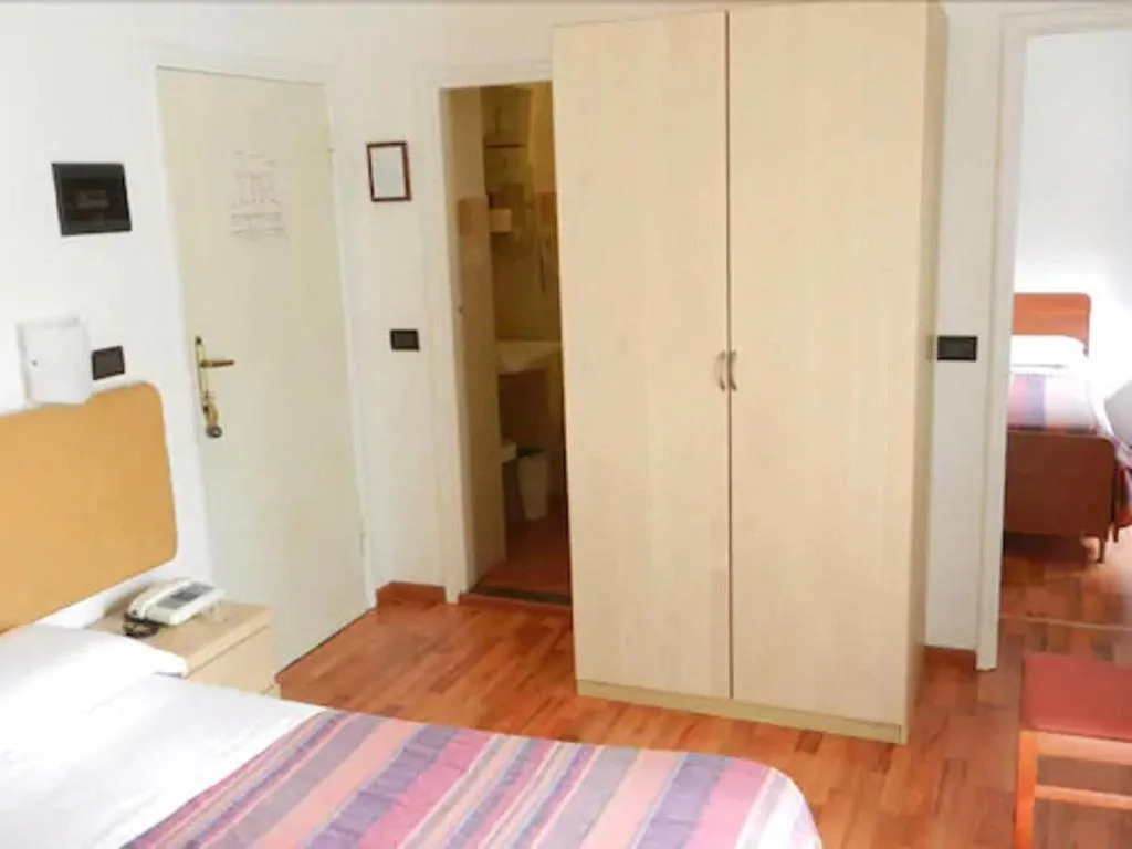 Room, Hotel Paradiso, Perugia