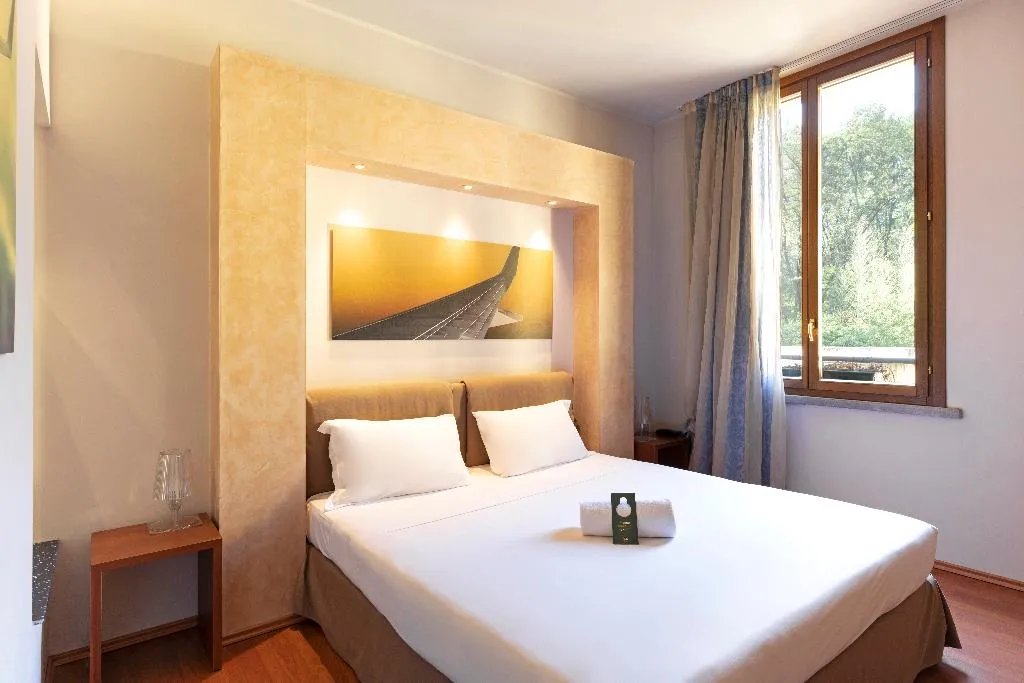 DOUBLE SINGLE USE STANDARD Room, B&B Hotel Malpensa Lago Maggiore, Milan