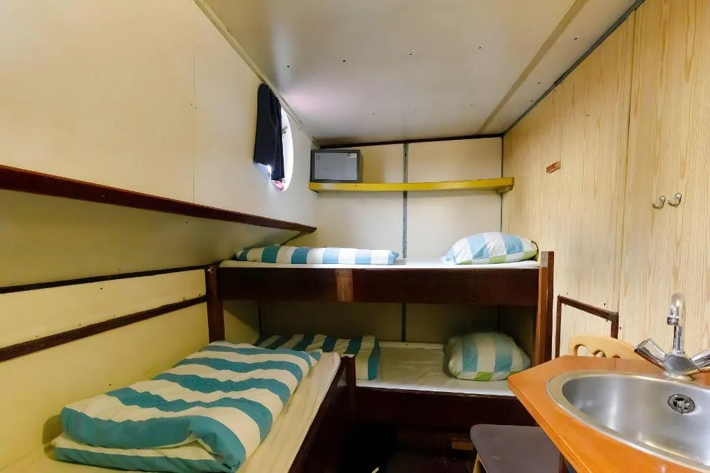 Room, Intersail Hostel Amsterdam, Amsterdam