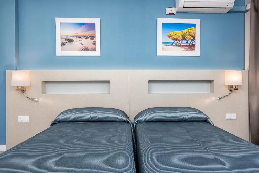 APARTMENT CAPACITY 5 TWO BEDROOMS Room, Aparthotel Veramar, Costa Del Sol