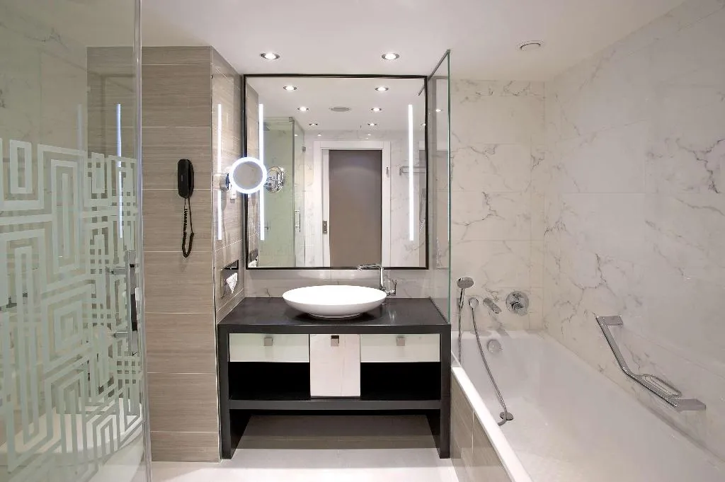DOUBLE EXECUTIVE TWO QUEEN BEDS Room, Hilton Prague Atrium, Prague