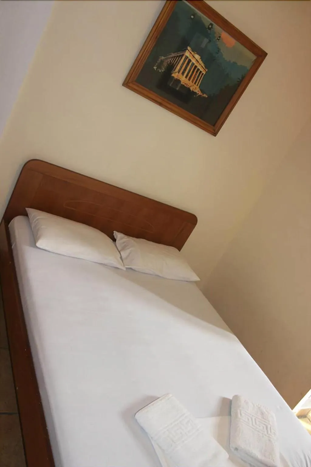 Room, Fivos, Athens