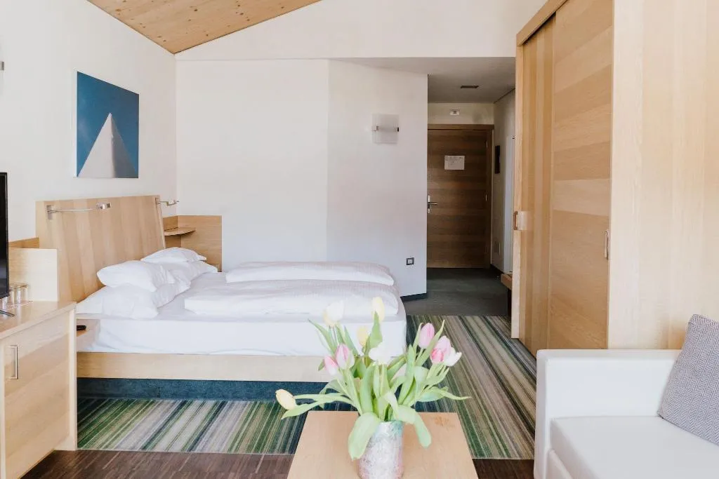 Room, Lac Salin Spa & Mountain Resort, Milan