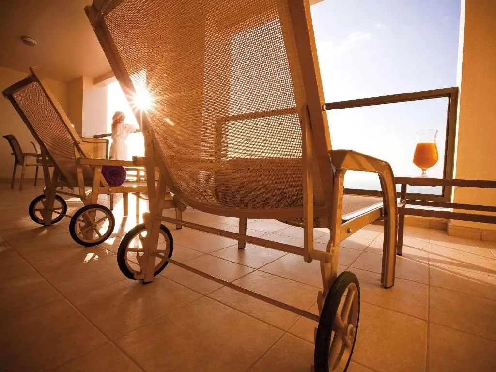 Sports and Entertainment, Movenpick Hotel Jumeirah Beach, Dubai