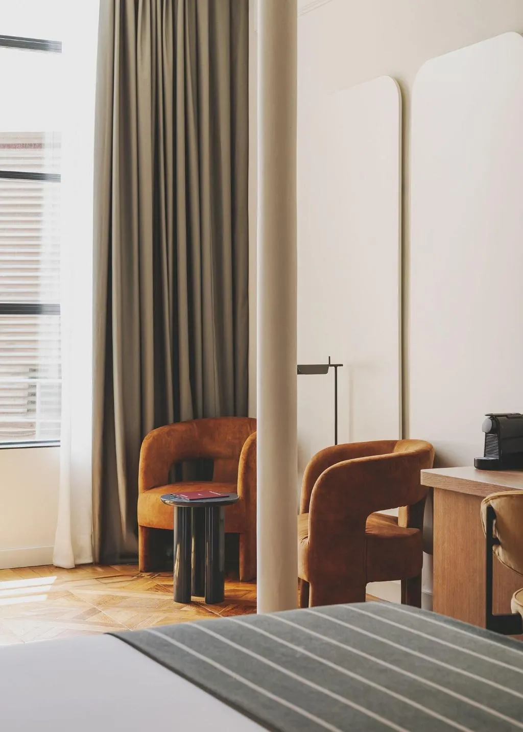 STUDIO KING SIZE BED Room, Regina, Barcelona